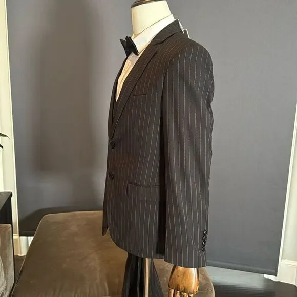 Men’s Black Pinstripe 3 Piece Suit 2 Button Closure Size 44 Jacket 40 Pants NEW